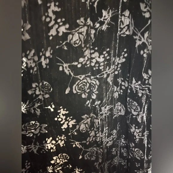 Urban Outfitters Velvet Mallory Midi Dress Black Gothic Victorian Whimsical Sz S - Picture 9 of 10